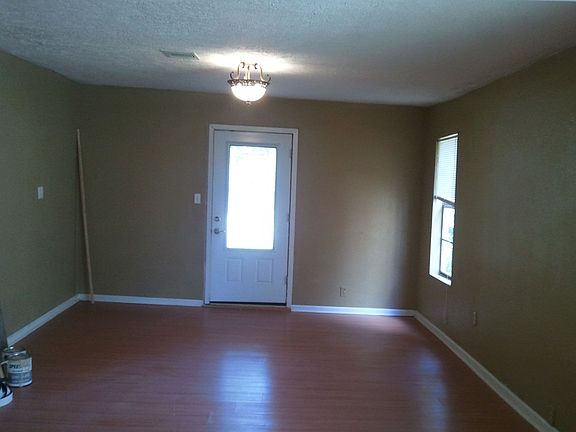 3rd image of 2895 Amarillo St