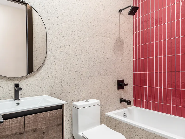 127 Thames St #3L — Photo 7