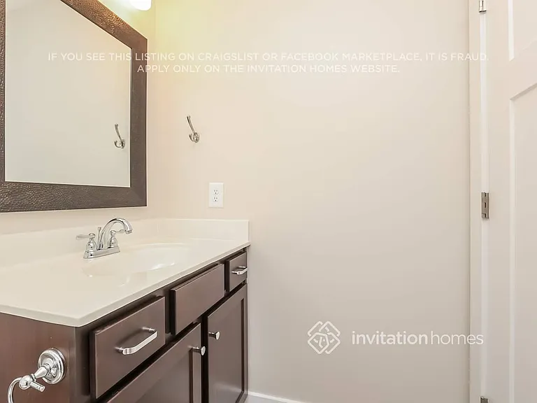 148 Hartmann Crossing Dr — Photo 14