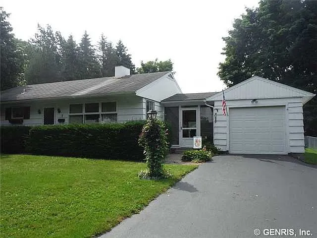 7 Hilltop Dr photo 1