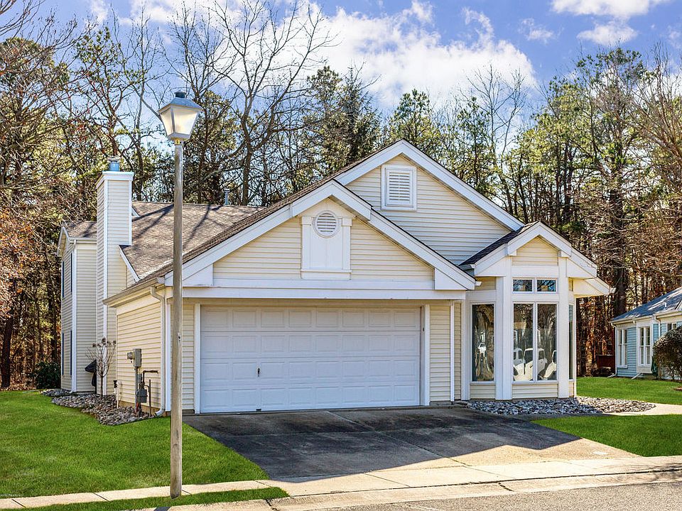 1st image of 1613 Wisteria Ct