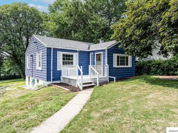 2932 N 83rd St, Omaha, NE 68134