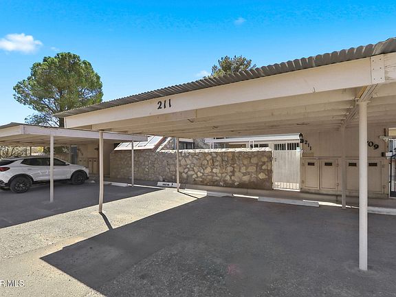 4th image of 211 Montego Bay Dr