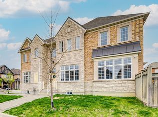 55 Major Cres, Aurora, ON L4G0X4