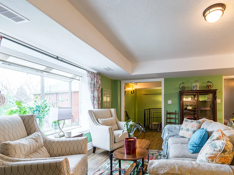 145 Farley Ave #103 — Photo 4
