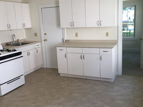 Eat in Kitchen