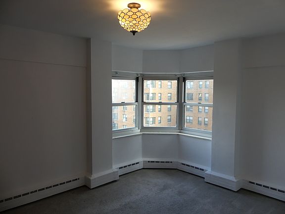 3rd image of 4970 N Marine Dr APT 721