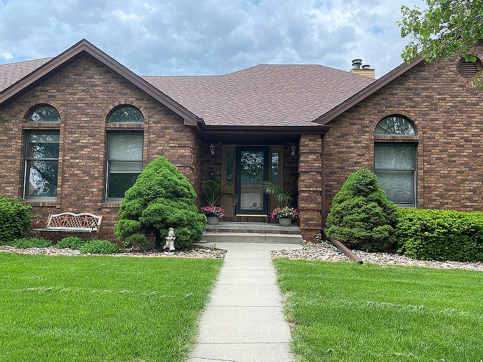 1st image of 5045 S 75th St