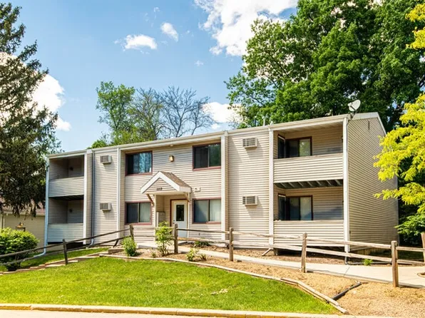 1101-1121 Macarthur Rd, Madison, WI