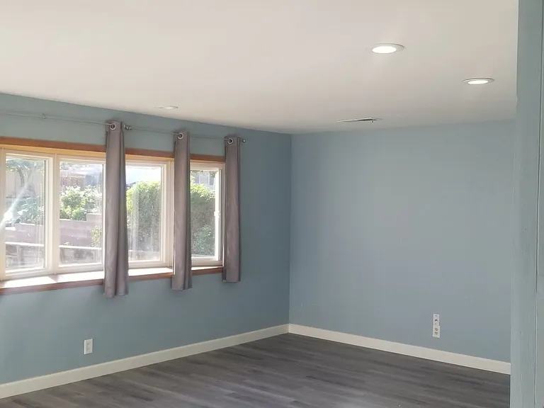 1304 Arrowhead Ave — Photo 3