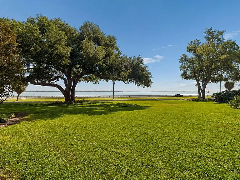 3325 Bayshore Blvd #D14-A — Photo 24