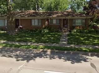 2106 W Central Park Ave, Davenport, IA 52804