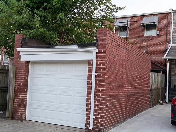 3rd image of 313 Elrino St