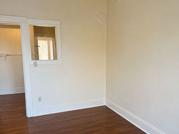 4th image of 127 N 1st Ave #127
