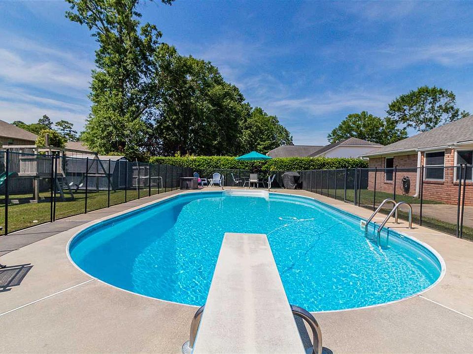 1st image of 2539 Southern Oaks Dr