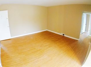 W164N9110 Water St UNIT 4, Menomonee Falls, WI 53051