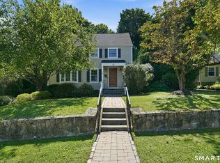 12 Edgewood Avenue, Trumbull, CT 06611
