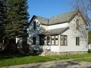 411 4th St, Cheboygan, MI 49721