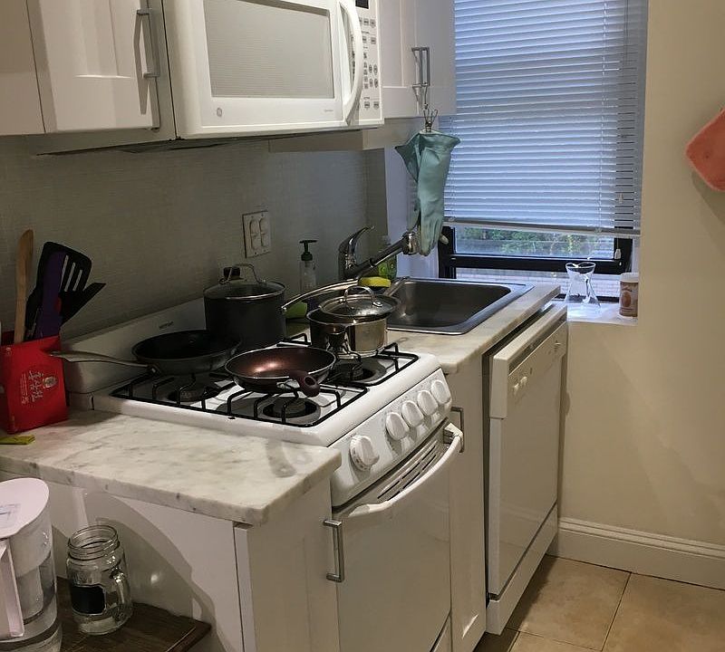 2nd image of 56 W 65th St APT 5F