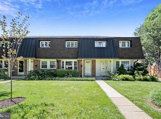 116 W Annandale Rd #324, Falls Church, VA 22046