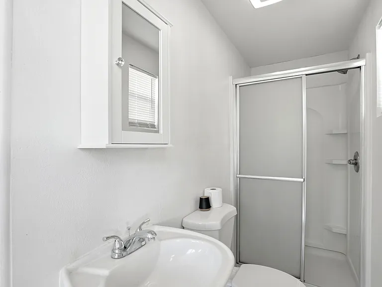 4004 W Watrous Ave — Photo 17
