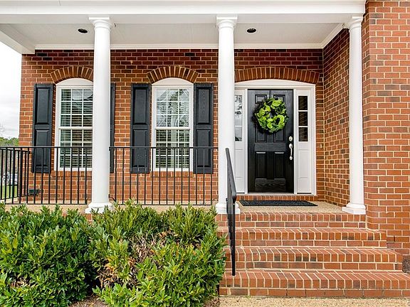 2nd image of 1804 Blairs Bluff Ct