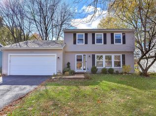 2225 Woodland Cir, Naperville, IL 60565