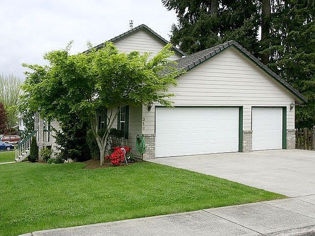 3 car garage