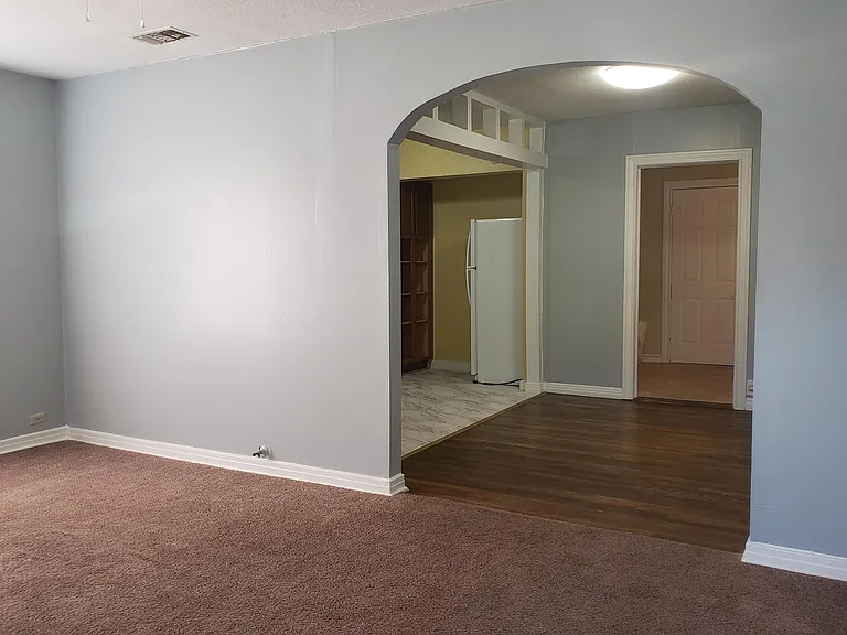 711 W Ridgewood Ct — Photo 6