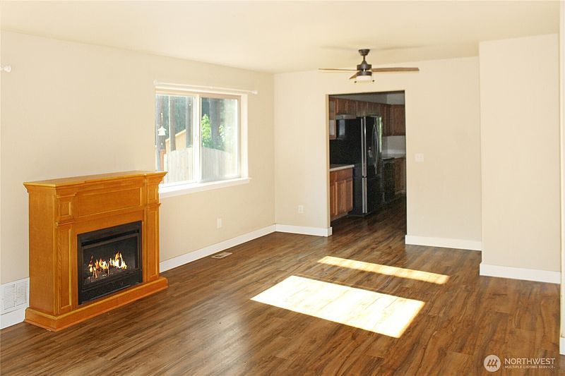 4th image of 18310 Blue Hills Drive SE