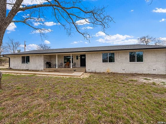 3rd image of 3611 MEDINA HWY