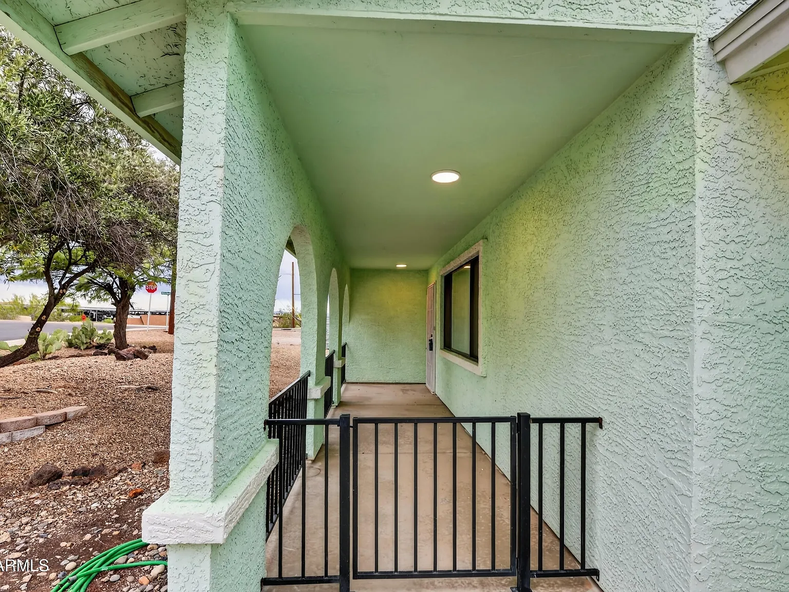 3 bed, 2.0 bath, 1456 sqft, $2,000 — Photo 3