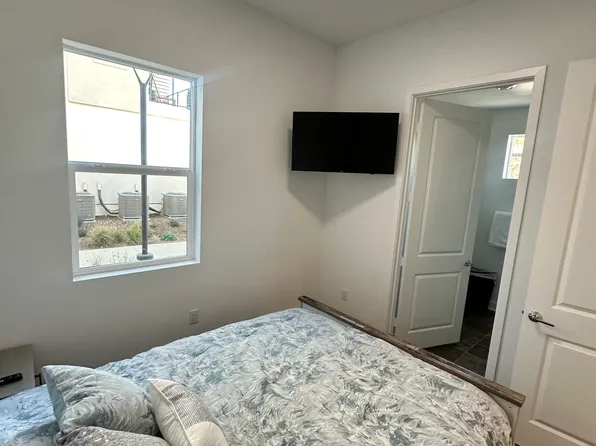 26767 Keystone Loop, Valencia, CA 91381