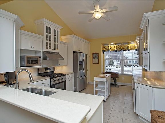 3rd image of 7811 Rockdove Ln #26