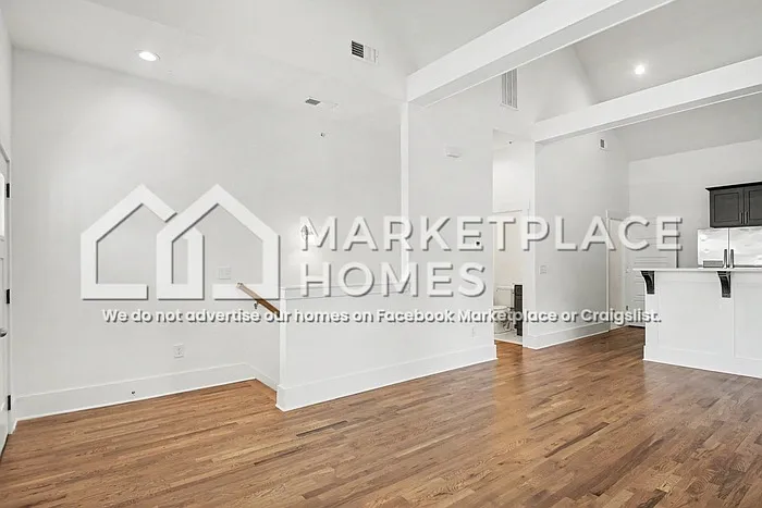 211 Briar Rd — Photo 5