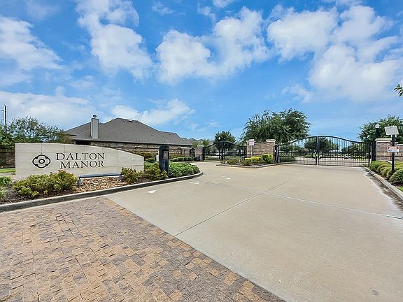 2nd image of 3510 Hampton Landing Ct