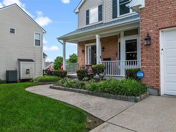 3rd image of 265 Janney Ln
