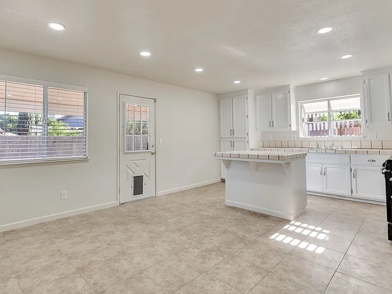 2130 Hidden Canyon Way — Photo 35