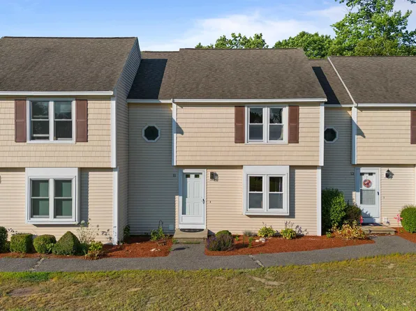 11 Scott Lane, Sandown, NH 03873