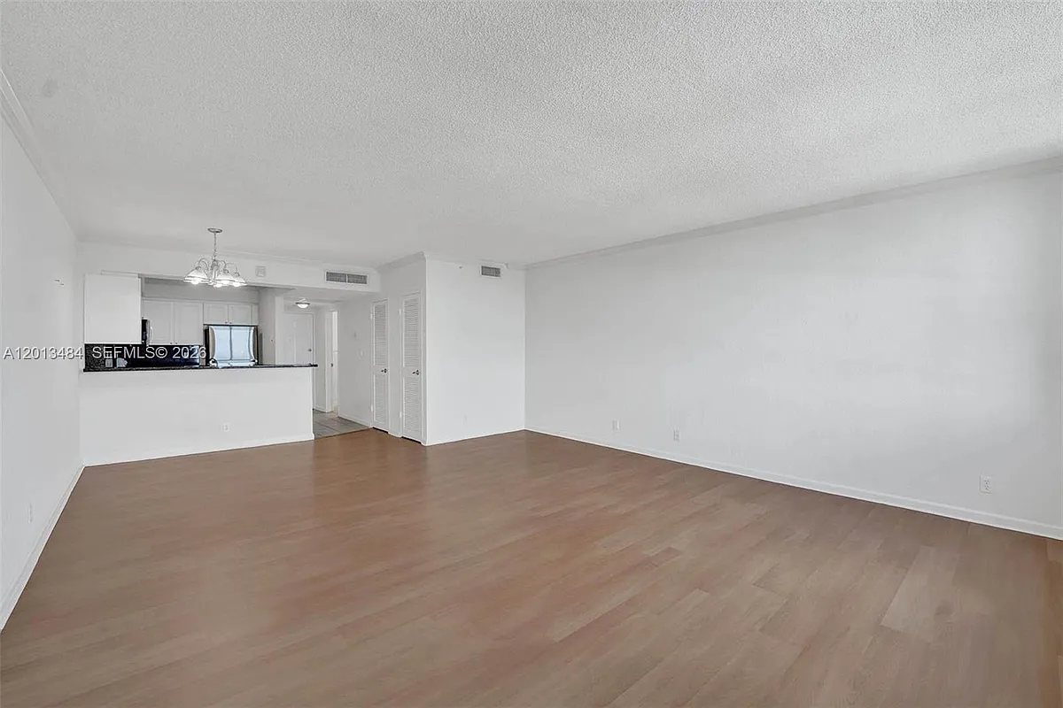Building Photo - 2501 S Ocean Dr #1027