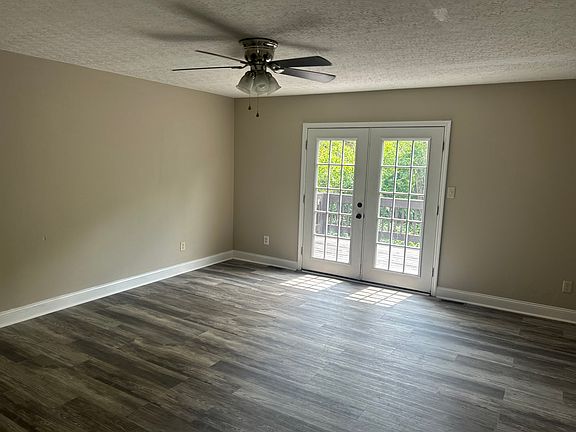 2nd image of 200 Brittany Cir