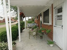 3rd image of 15 Sunset Dr
