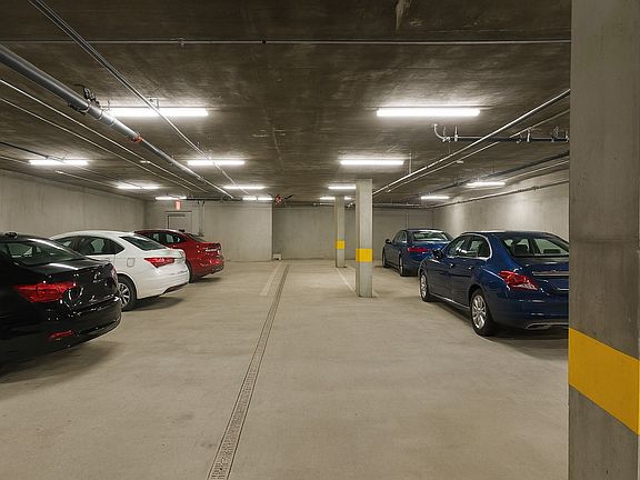 4th image of 22735 Del Valle St #7