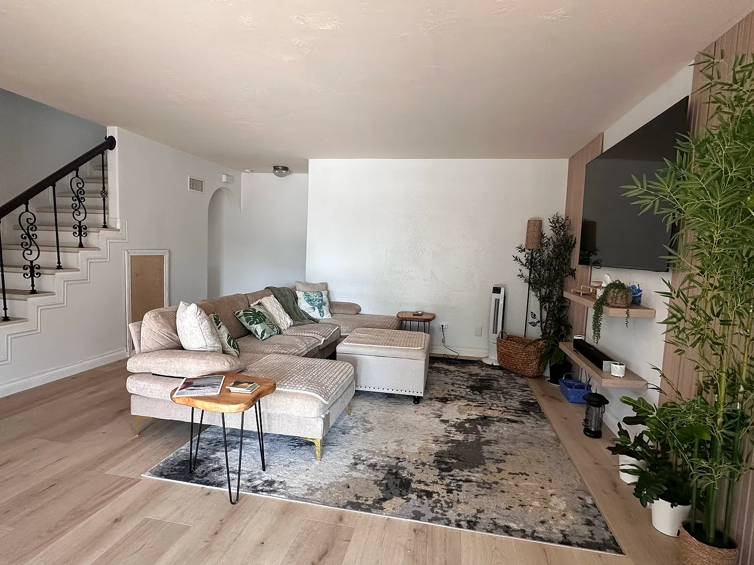 4 bed, 2110 sqft, $4,500 — Photo 3