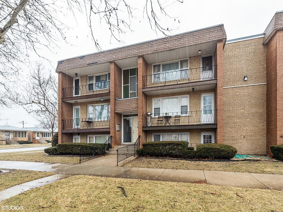 1st image of 6758 W 64th Pl #35