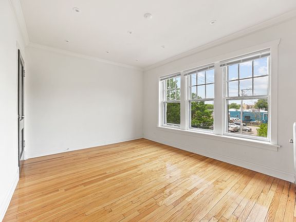 2nd image of 114 Clyde Ave #1173D