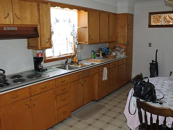 4th image of 2794 Elmwood Dr