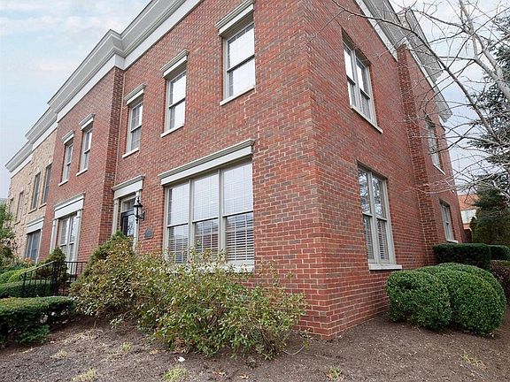 2nd image of 972 Village Green Ave