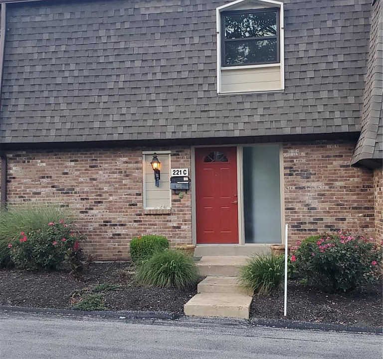 1st image of 221 Braeshire Dr APT C