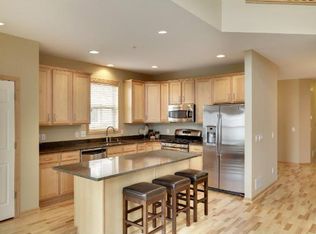 15590 Crabapple Ln, Eden Prairie, MN 55347